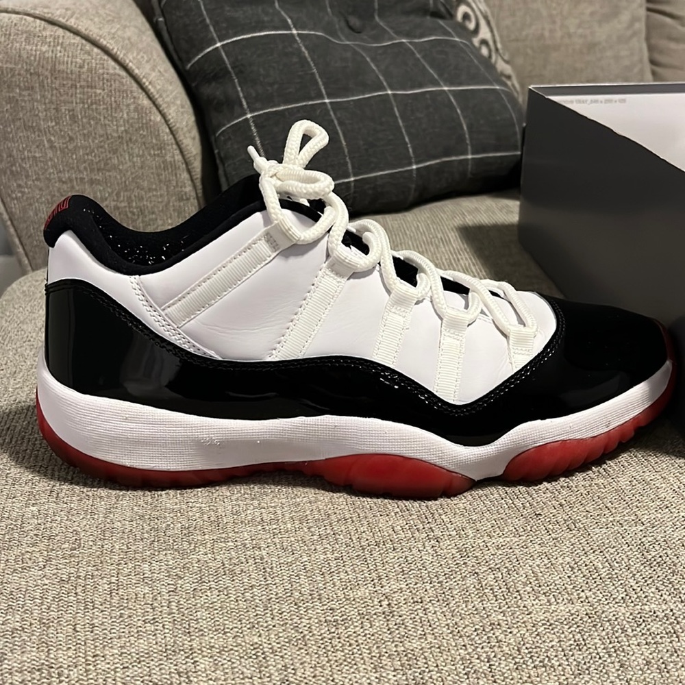 Jordan 11 concord bred size 12 mens